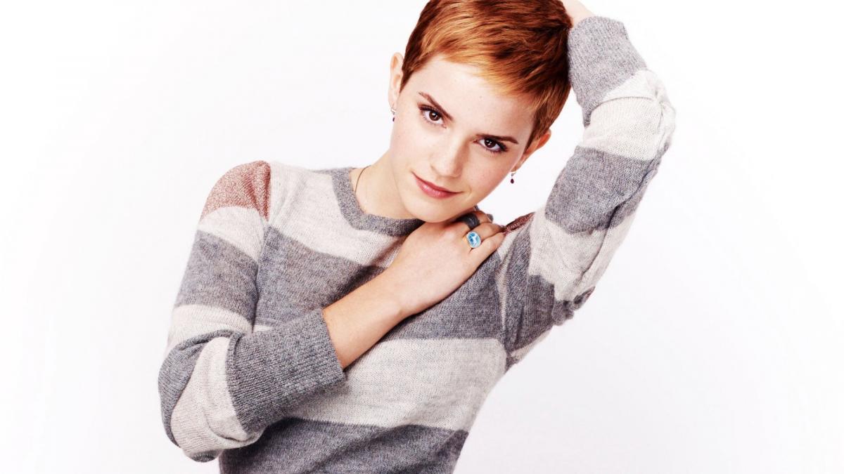 emma-watson-with-striped-suerter 1920x1080