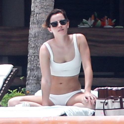 emma-watson-bikini-pictures