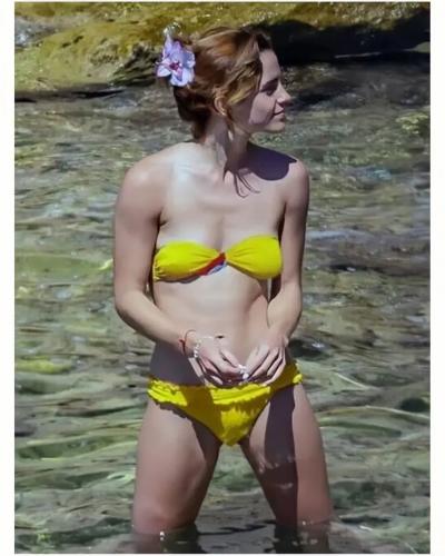 emma-watson-yellow-bikini